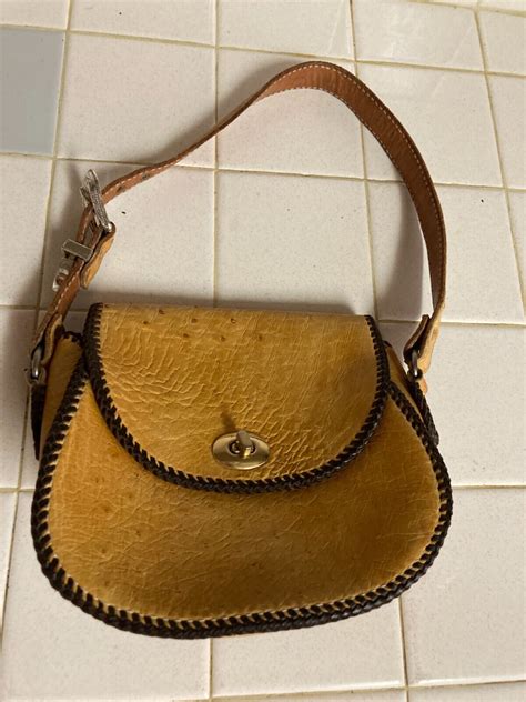 Vanity Chain Pouch Ostrich Leather .